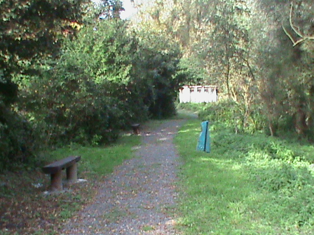 79 Tretia a štvrtá lavička.JPG